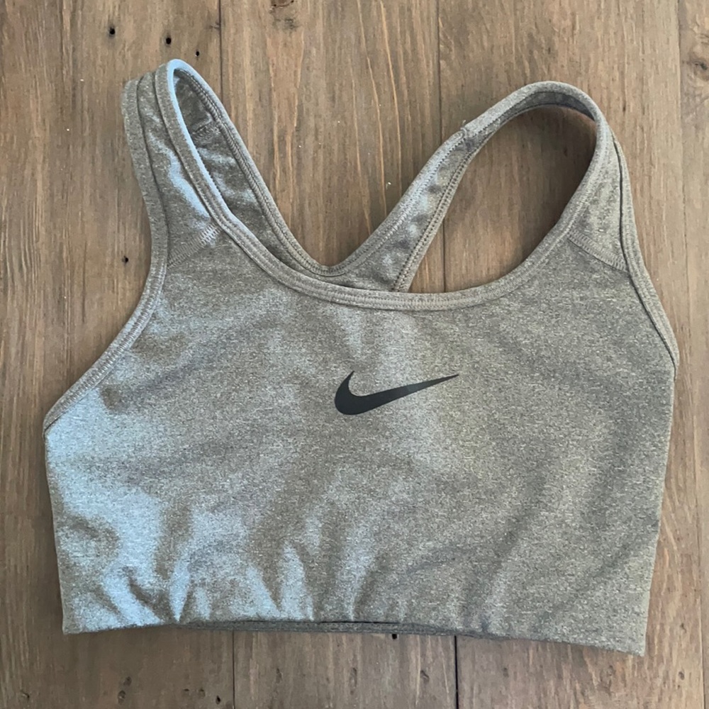 ✨Nike Dri-Fit Gray Sports Bra Size Small✨